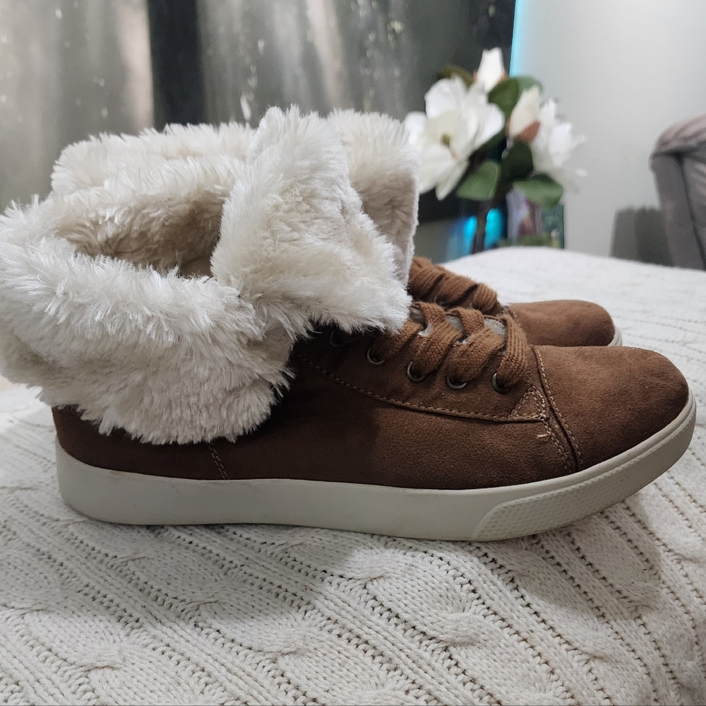Brash Tan  Boots with Faux Fur